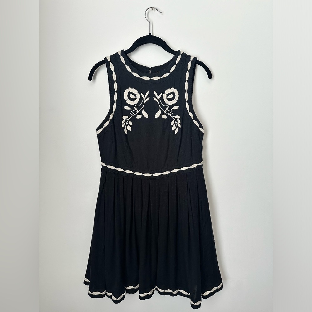 FREE PEOPLE ‘Delightful Birds of a Feather’ Sleeveless Mini Dress Women’s Size 6 - Picture 3 of 9